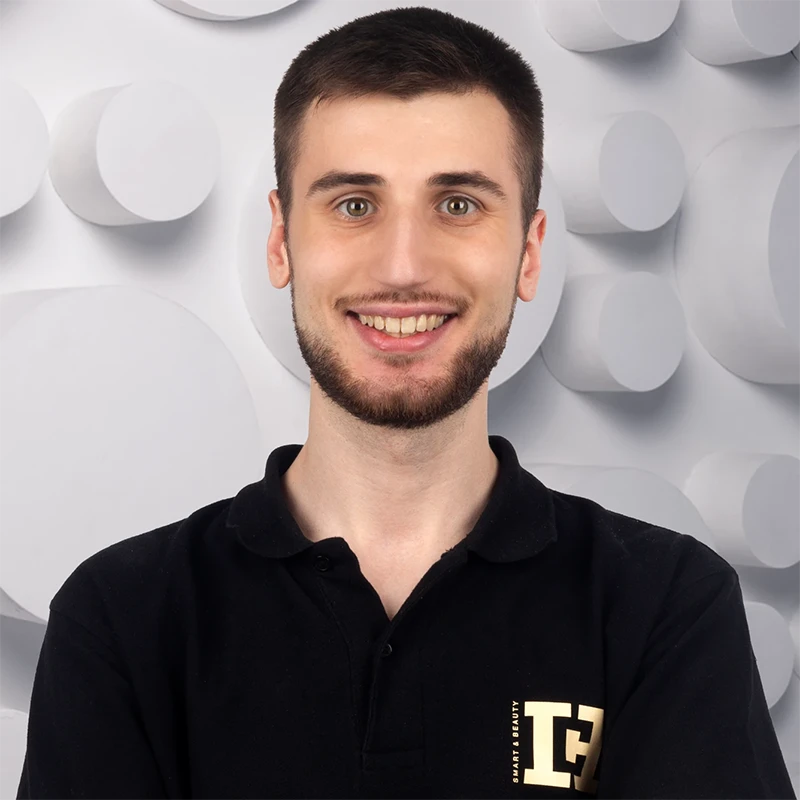 Олександр Бірюк, стоматолог-пародонтолог Олександр Бірюк, стоматолог-пародонтолог